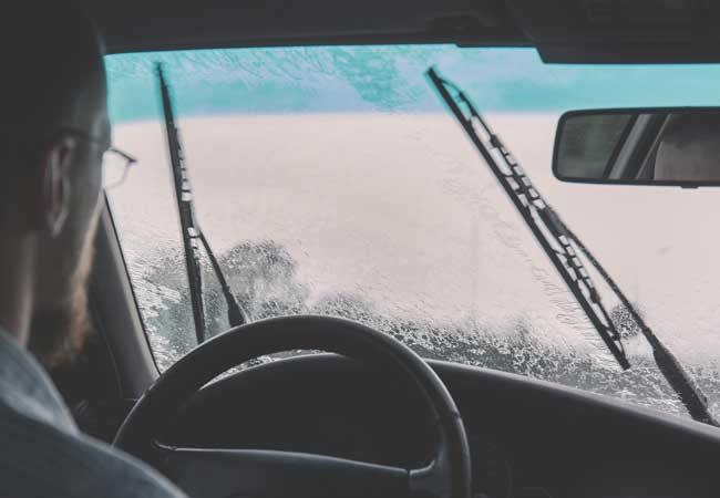 windscreen-wipers-for-long-drive-checks.jpg